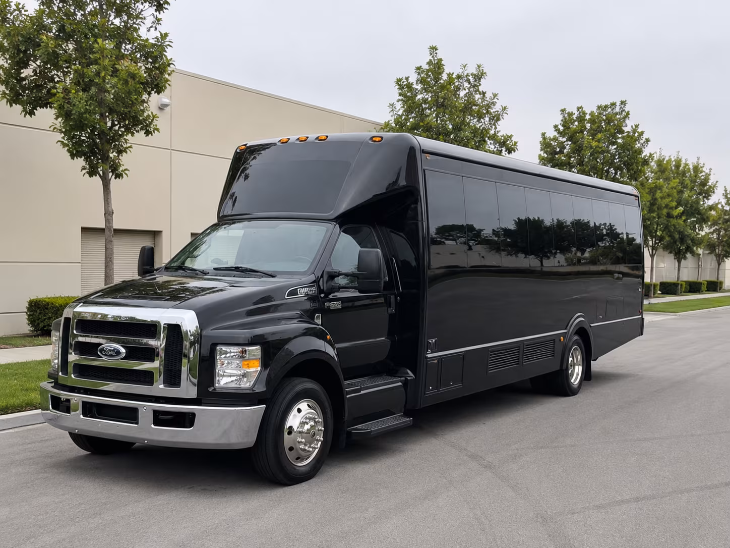 bridal party buses and sprinter limos for getting ready in rochester hills