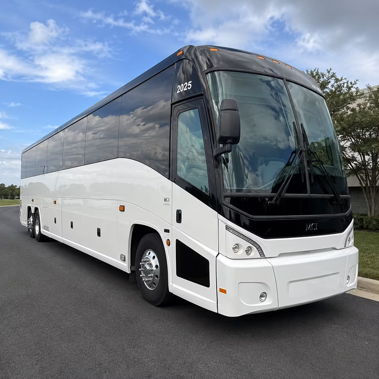 charter buses for rochester hills high school and college campus visits