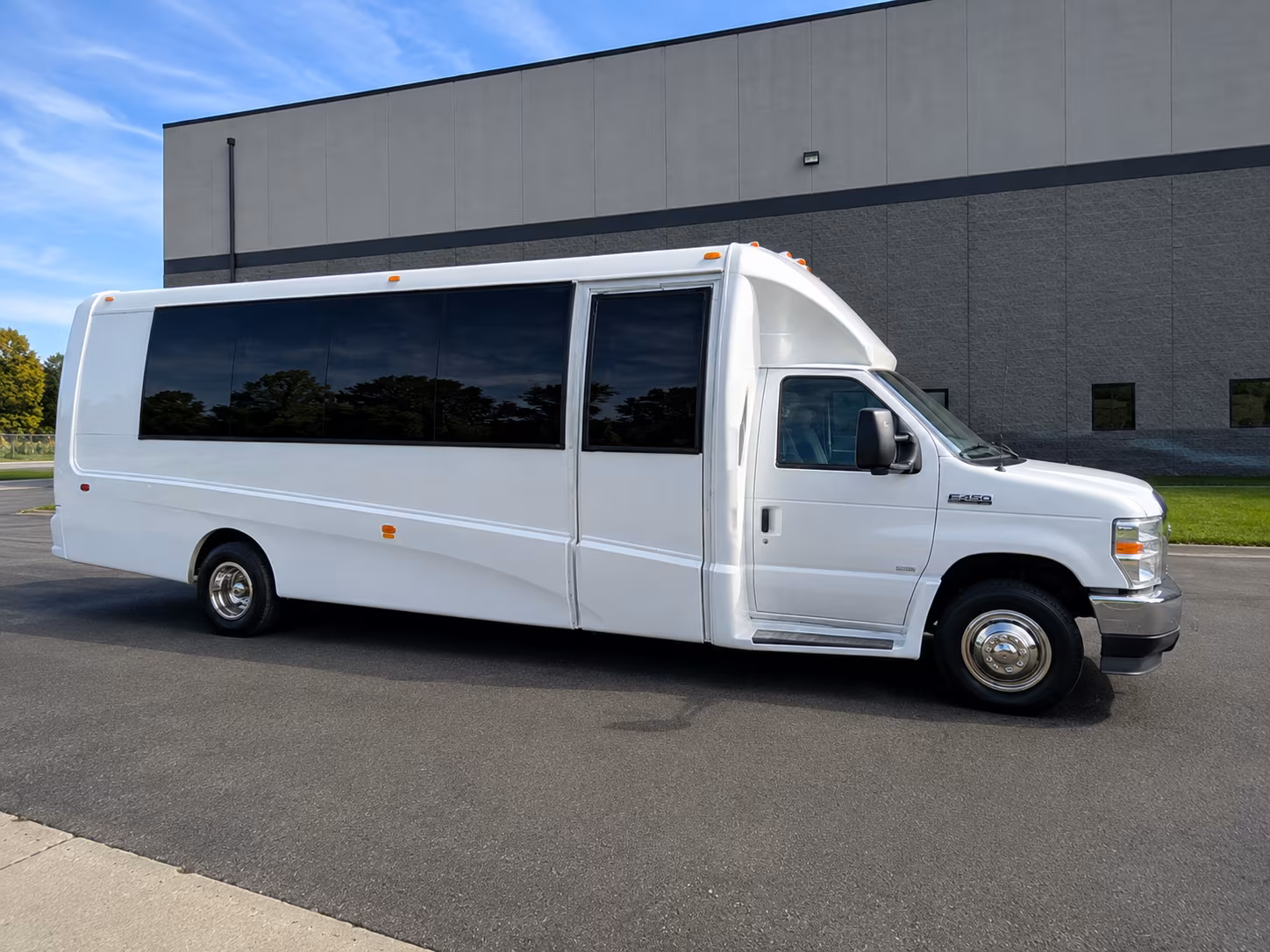 concert transportation buses to pine knob music theatre meadow brook and beyond on your schedule