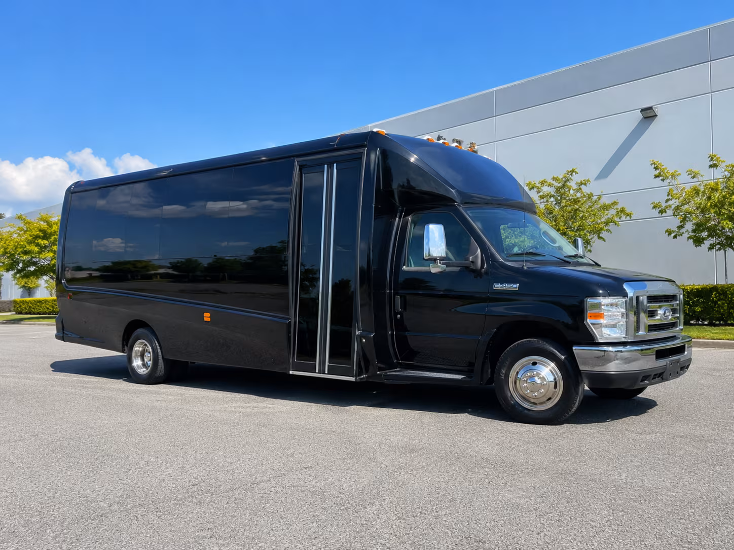detroit area concert venues rochester hills party bus rental