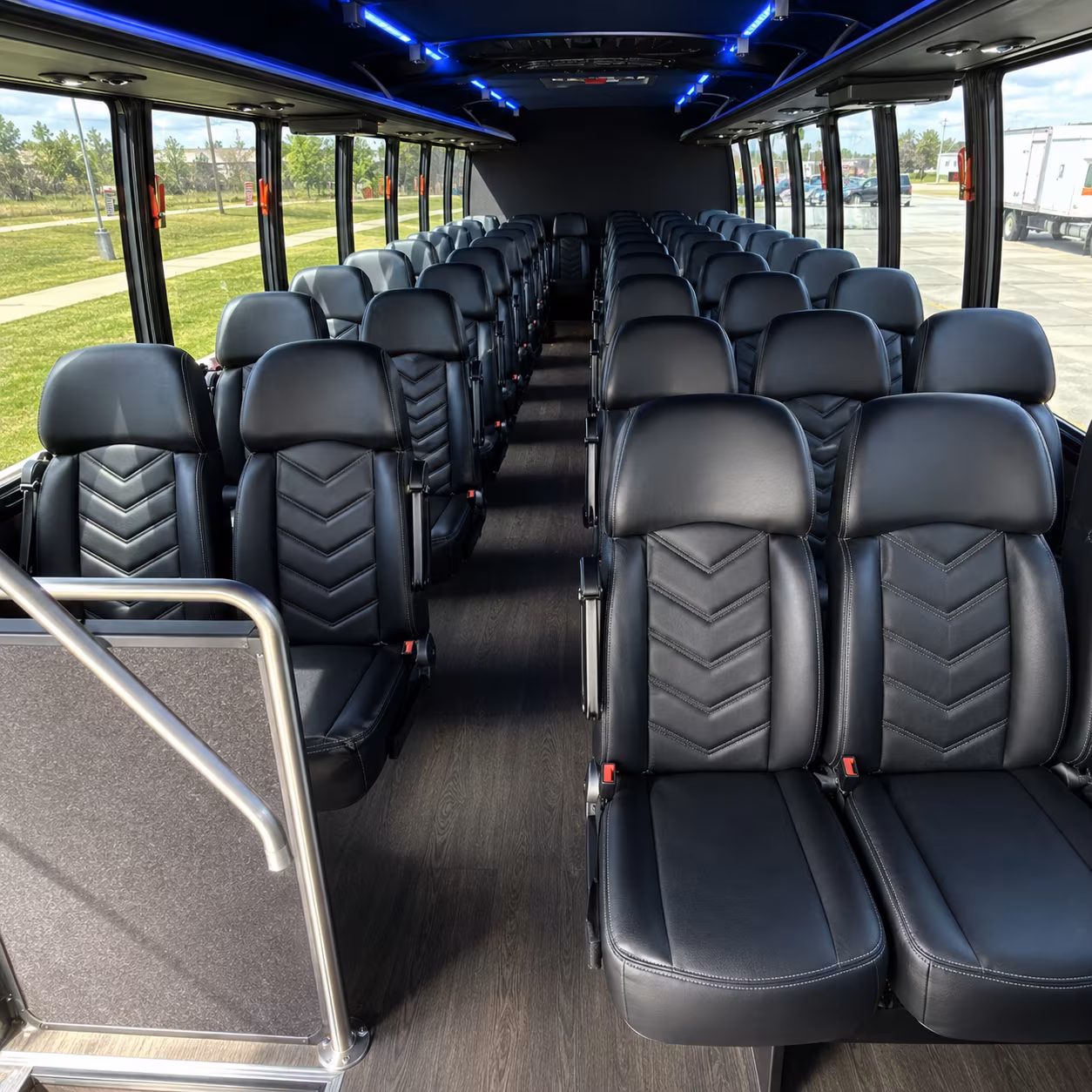 detroit metro airport shuttle buses for wedding guests arriving in rochester hills