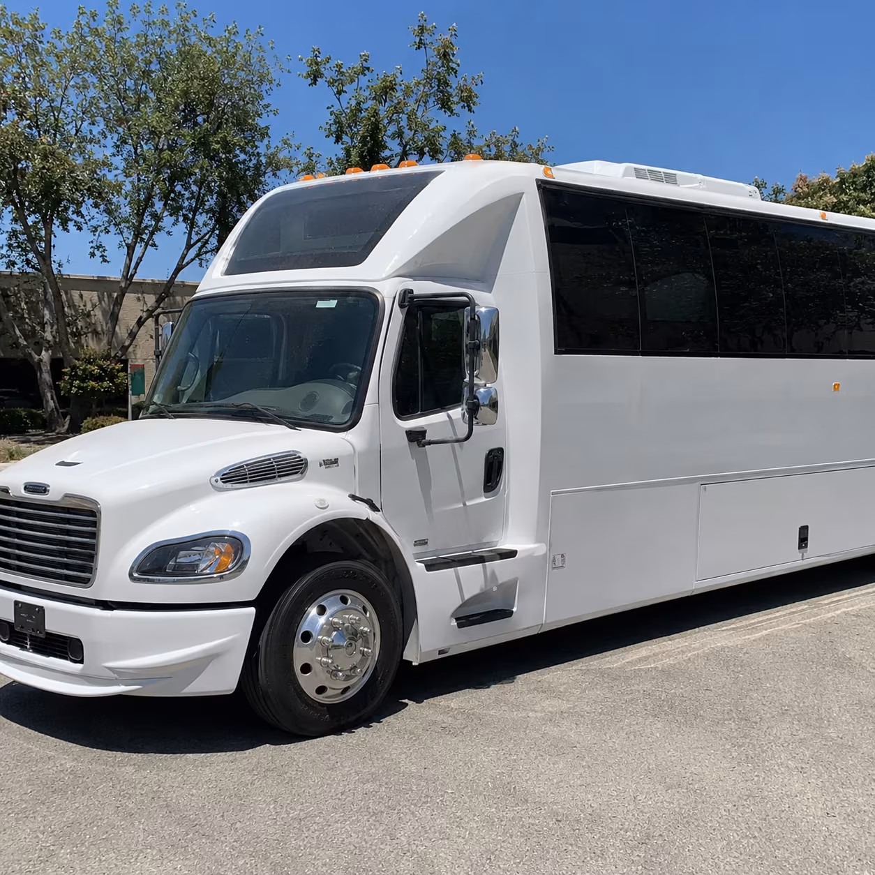 party buses for rochester hills bachelorette and bachelor weekends