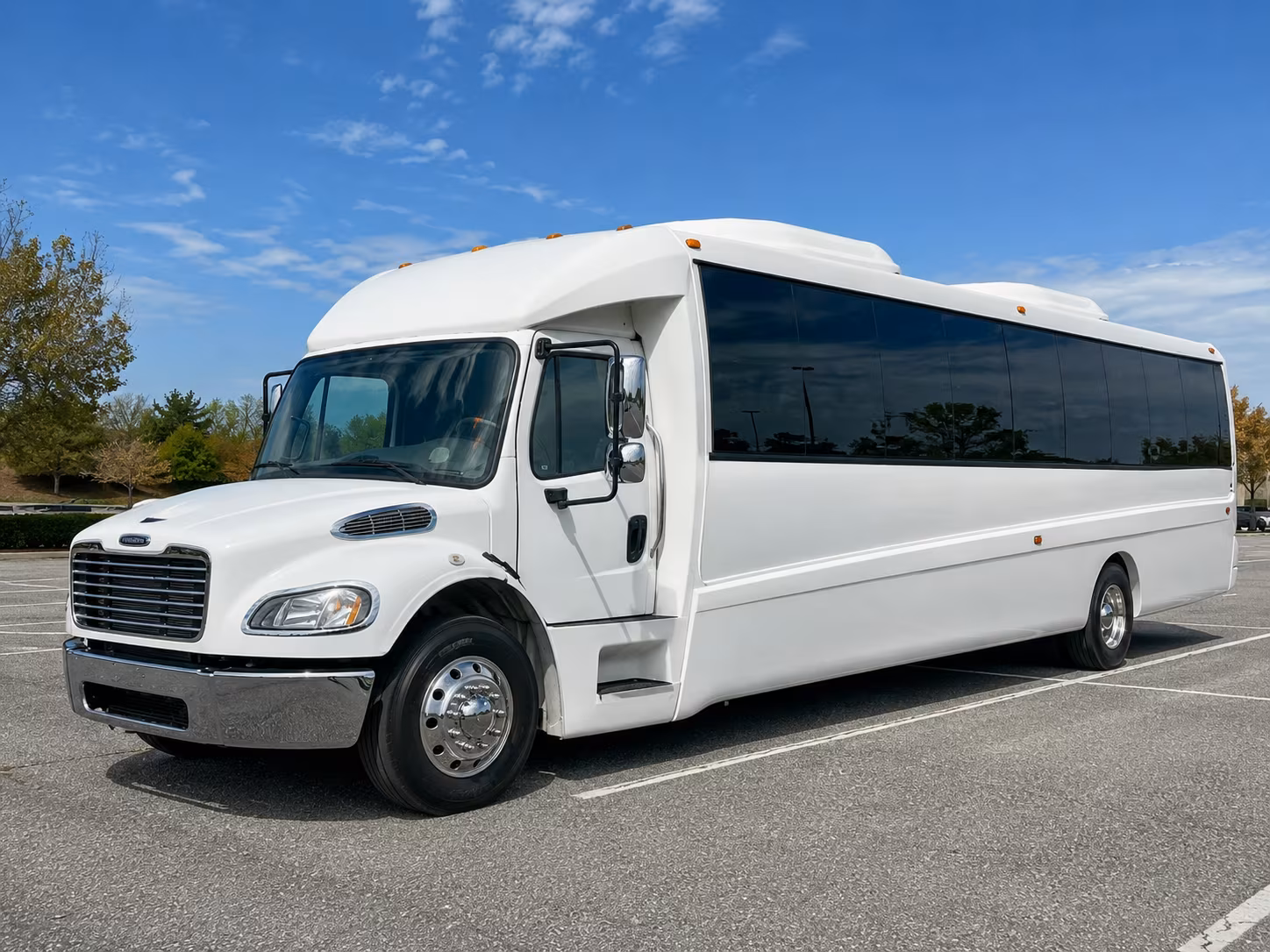 rochester hills 30 passenger party bus
