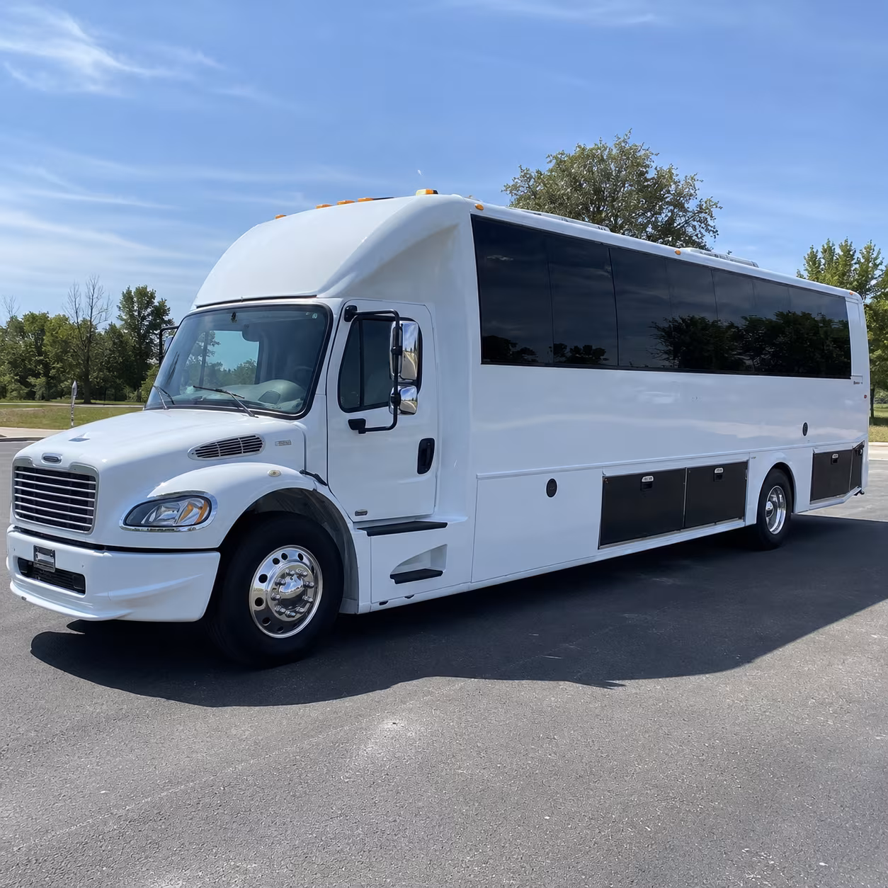 rochester hills 40 passenger party bus