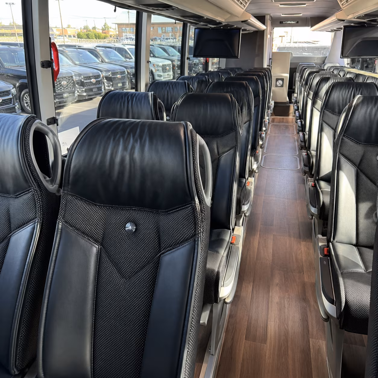 rochester hills charter bus rentals for long distance college and university trips