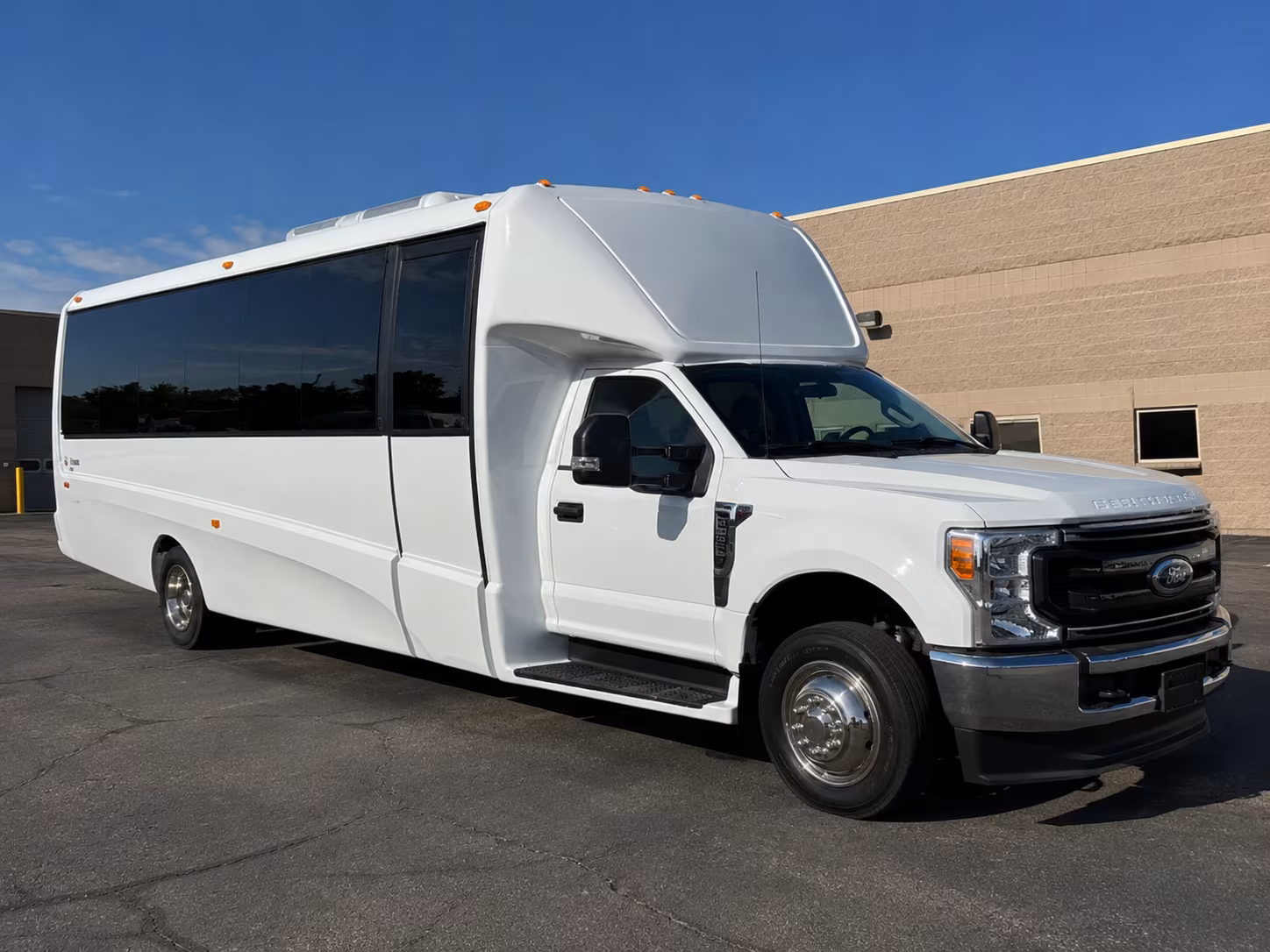 sporting event bus rentals for rochester hills groups